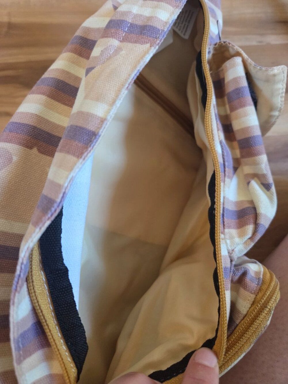 Kavu Rope Slingback Bag Purple and Cream Abstract Mountain Print - Picture 6 of 7